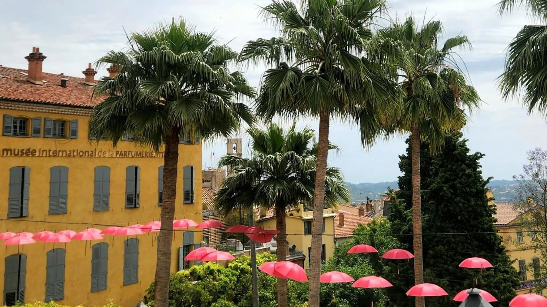 Apartment 2 Pieces, Proche Centre Ville, Gip Asfo, Jardin Et Parking Privatifs Grasse